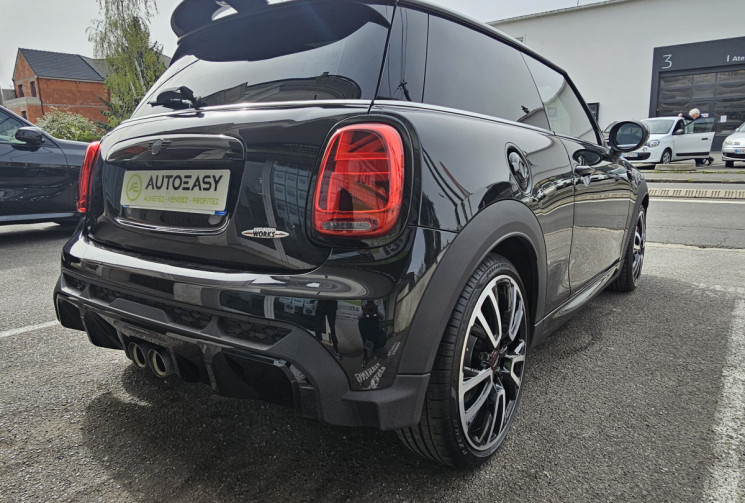Mini MINI JOHN COOPER WORKS  3 Portes JCW 2.0 i 16V 231 cv Boîte auto