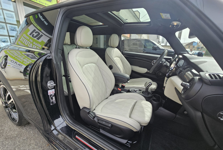 Mini MINI JOHN COOPER WORKS  3 Portes JCW 2.0 i 16V 231 cv Boîte auto