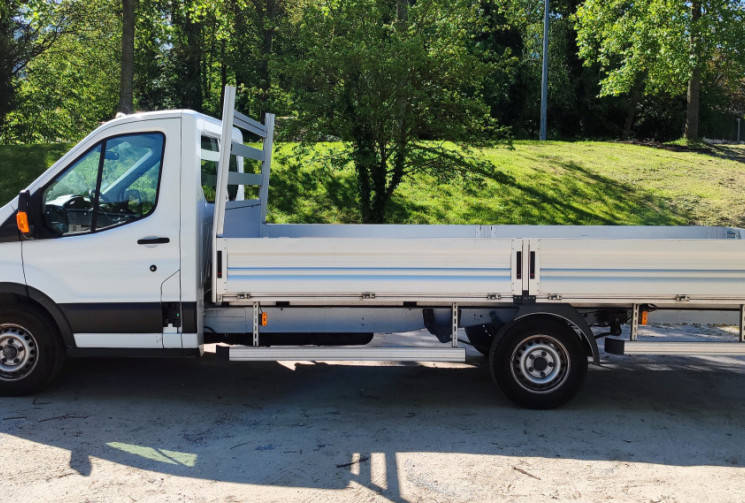 FORD TRANSIT Plateau Fixe/ H1 350 L4 / 2.2 155 cv / 3 Pl