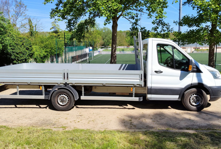 FORD TRANSIT Plateau Fixe/ H1 350 L4 / 2.2 155 cv / 3 Pl