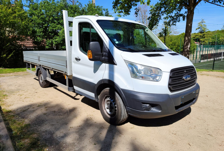 FORD TRANSIT Plateau Fixe/ H1 350 L4 / 2.2 155 cv / 3 Pl