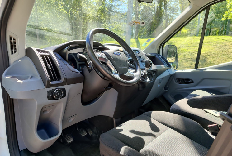FORD TRANSIT Plateau Fixe/ H1 350 L4 / 2.2 155 cv / 3 Pl
