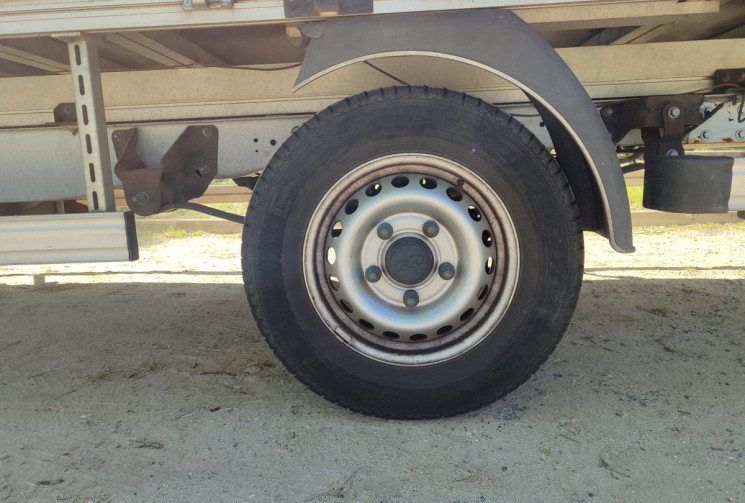 FORD TRANSIT Plateau Fixe/ H1 350 L4 / 2.2 155 cv / 3 Pl