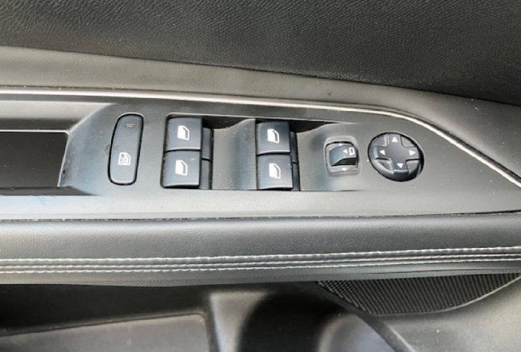 Peugeot 3008 II 1.2 THP Puretech 130 cv CROSSWAY
