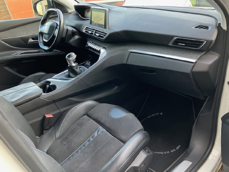 Peugeot 3008 II 1.2 THP Puretech 130 cv CROSSWAY