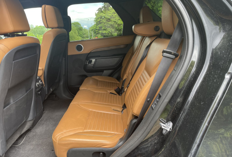 Land-Rover Discovery  2.0 TD4 4WD HSE LUXURY 7 PLACES 180 SUIVI COMPLET LAND ROVER