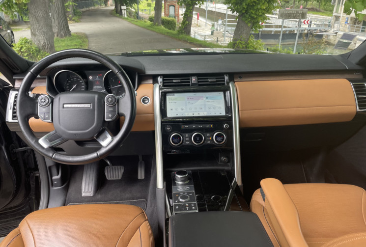 Land-Rover Discovery  2.0 TD4 4WD HSE LUXURY 7 PLACES 180 SUIVI COMPLET LAND ROVER