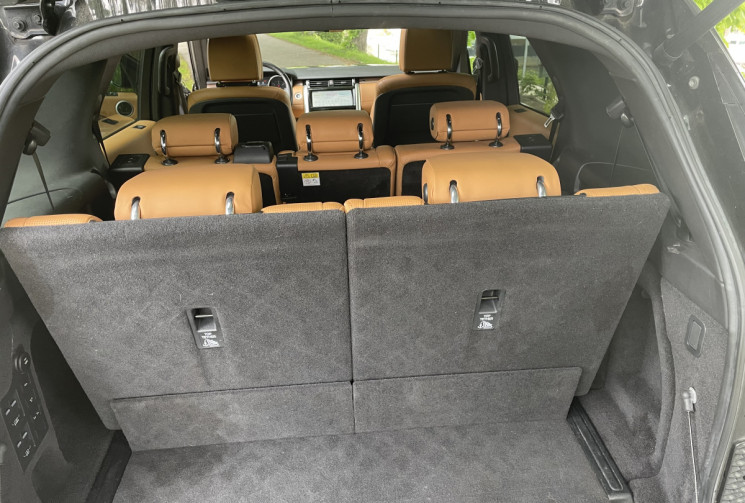Land-Rover Discovery  2.0 TD4 4WD HSE LUXURY 7 PLACES 180 SUIVI COMPLET LAND ROVER