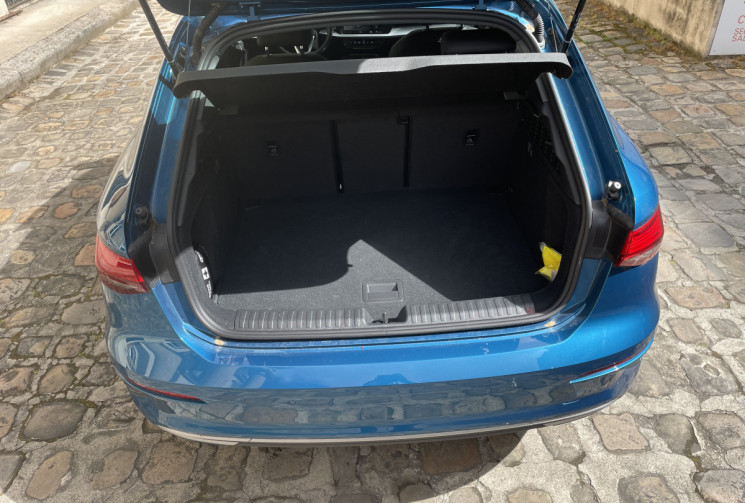 AUDI A3 SPORTBACK ADVANCED 40 TFSI QUATTRO BVA 190  FAIBLE KILOMETRAGE 1ere main 