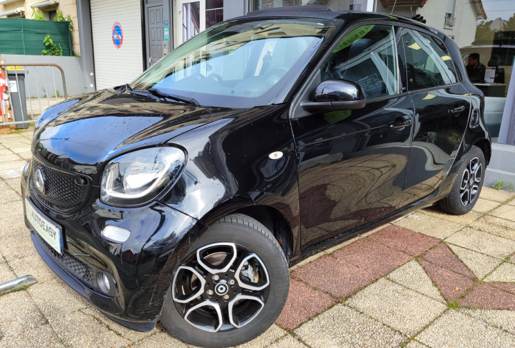 SMART FORFOUR 2 (453) 1.0 i passion 71 cv + Toit ouvrant + siège chauffant