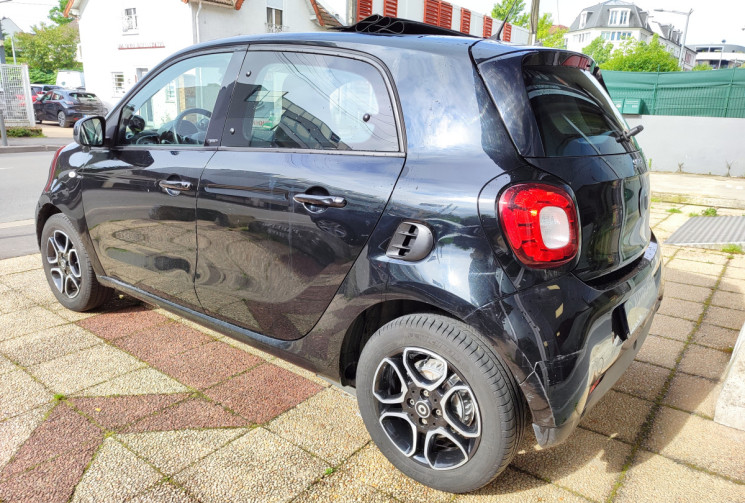 SMART FORFOUR 2 (453) 1.0 i passion 71 cv + Toit ouvrant + siège chauffant