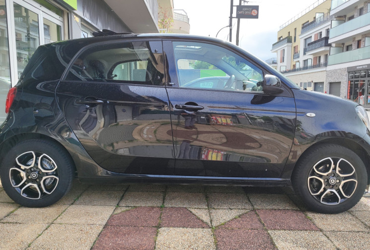 SMART FORFOUR 2 (453) 1.0 i passion 71 cv + Toit ouvrant + siège chauffant