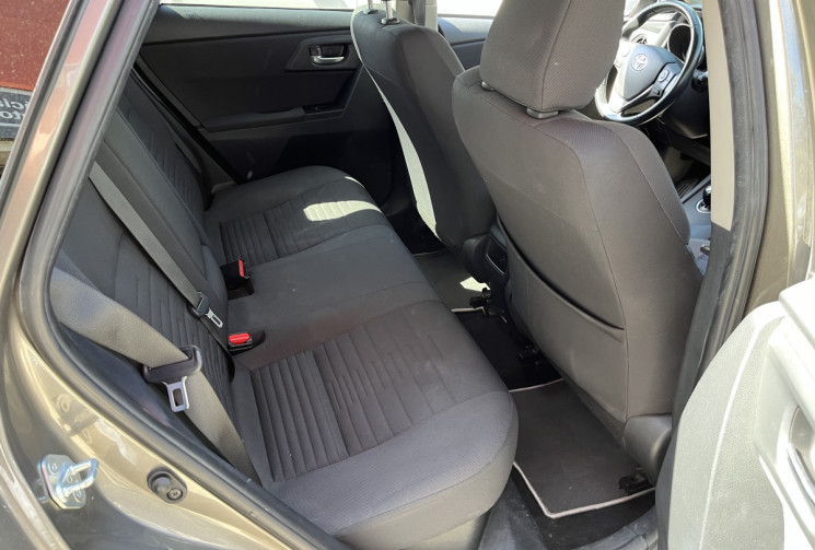 TOYOTA AURIS TECHNOLINE 136H 98 VVT-i / suivi d'entretien / deux clés