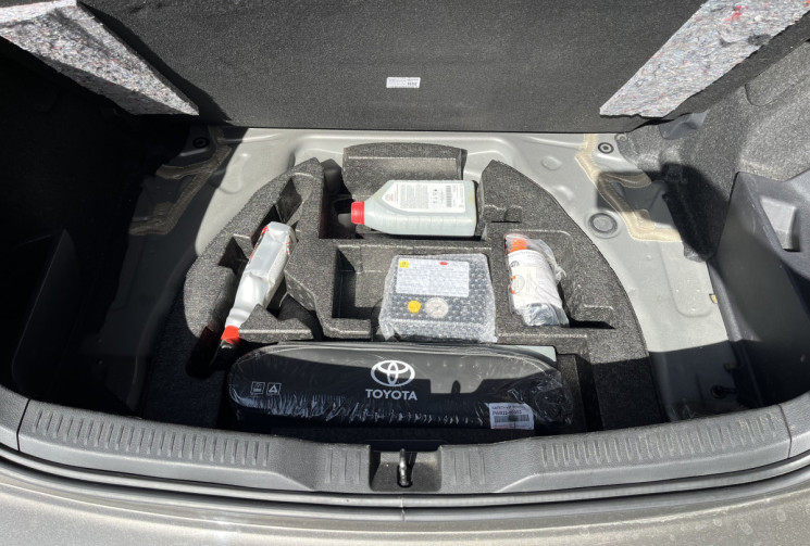 TOYOTA AURIS TECHNOLINE 136H 98 VVT-i / suivi d'entretien / deux clés