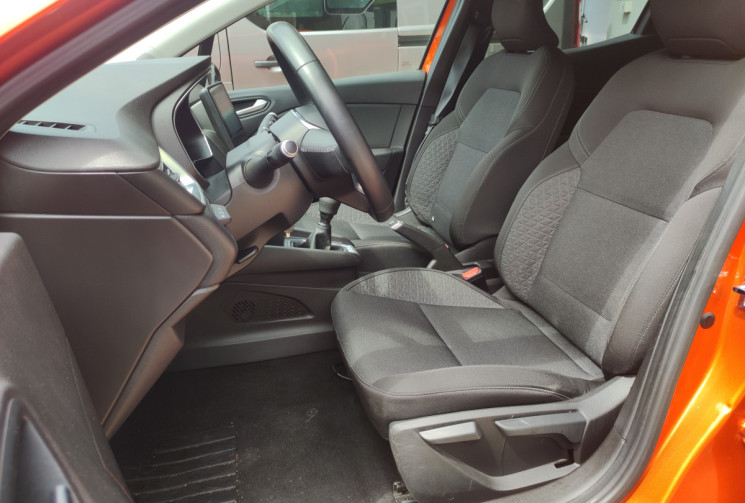 RENAULT CLIO V / 1.0 TCe ZEN 100 cv + Suivi RENAULT