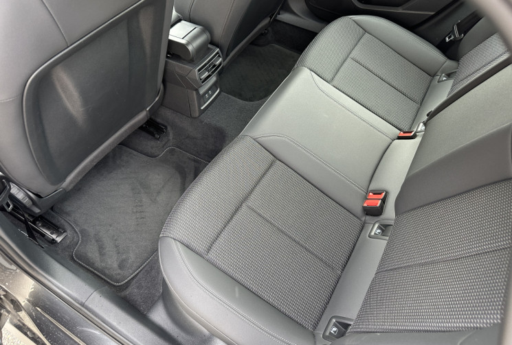 Audi A3 Berline / 35 TFSI / 150 ch / Mild Hybrid / S line / S tronic 7