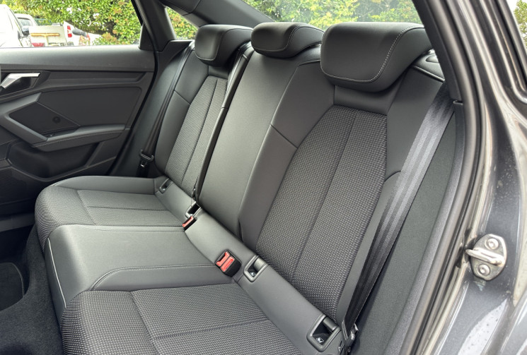 Audi A3 Berline / 35 TFSI / 150 ch / Mild Hybrid / S line / S tronic 7