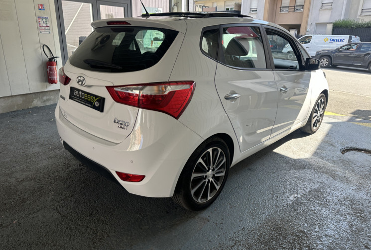 Hyundai ix20 1.6 CRDI 115 toit ouvrant 