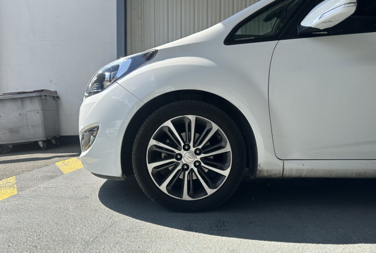 Hyundai ix20 1.6 CRDI 115 toit ouvrant 
