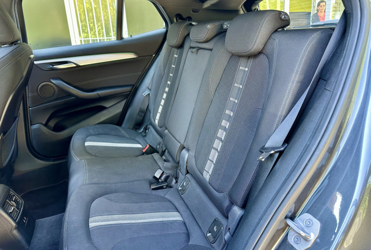 BMW X2 (F39) 18i 136 LOUNGE DCT7 Full Options / Toit ouvrant / Camera / Attelage / GARANTIE 6 MOIS