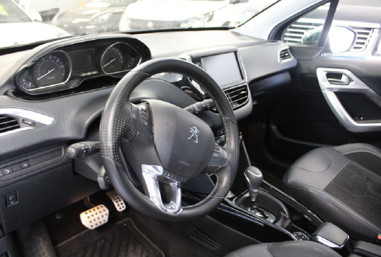 PEUGEOT 2008 1.2 CROSSWAY 110 EAT6 Boite automatique