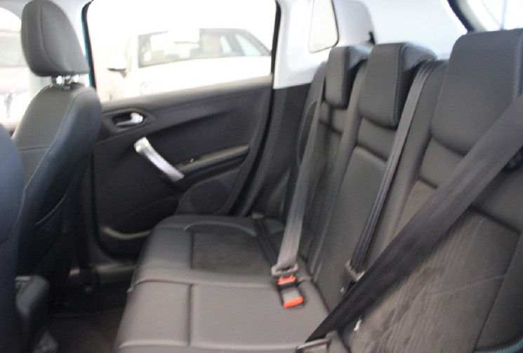 PEUGEOT 2008 1.2 CROSSWAY 110 EAT6 Boite automatique