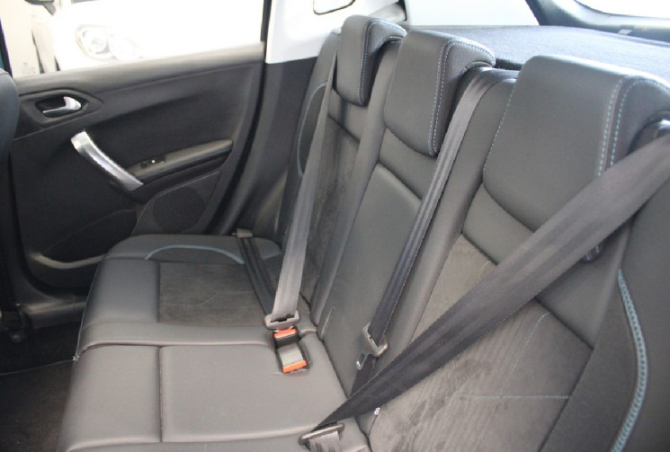 PEUGEOT 2008 1.2 CROSSWAY 110 EAT6 Boite automatique