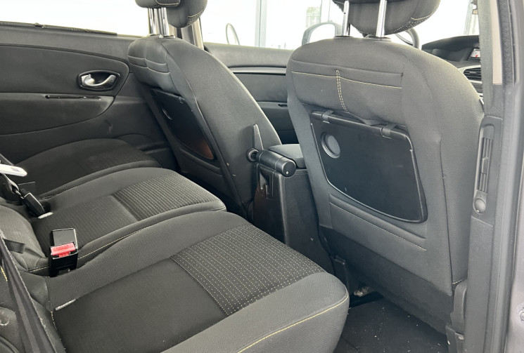 RENAULT SCENIC 1.9 DCi 130