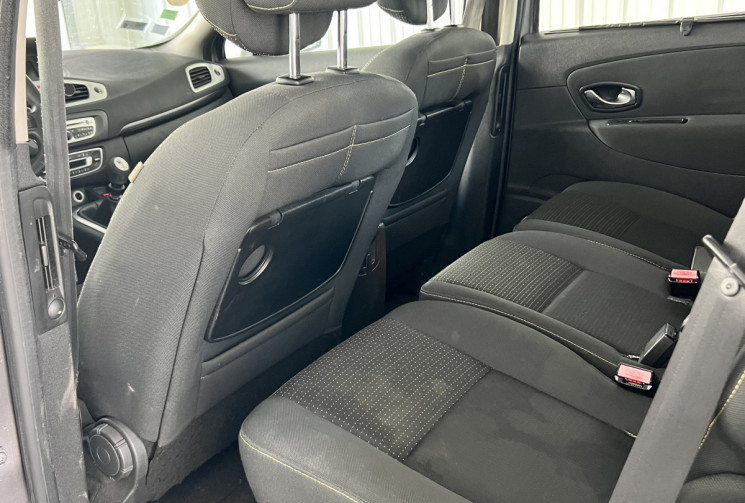 RENAULT SCENIC 1.9 DCi 130