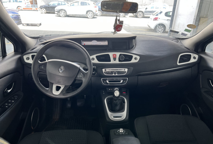RENAULT SCENIC 1.9 DCi 130