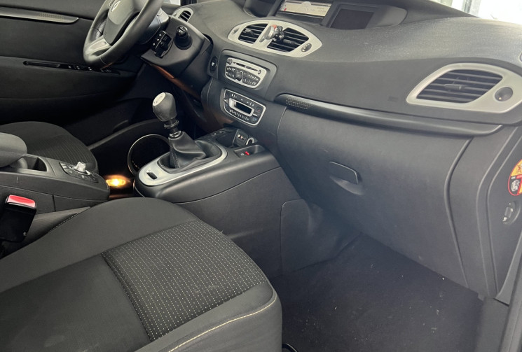 RENAULT SCENIC 1.9 DCi 130