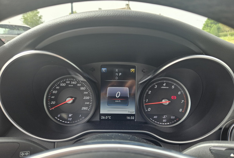 Mercedes CLASSE C COUPE C200 2.0i 185 9G-TRONIC FASCINATION AMG