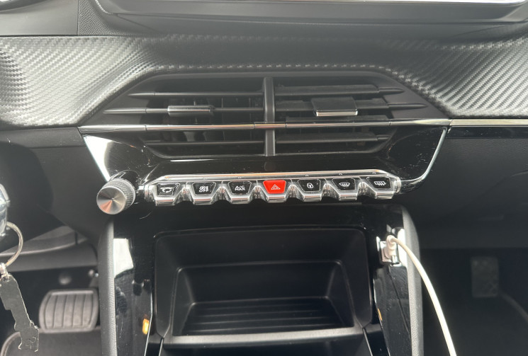 PEUGEOT 208 II 1.2 PureTech 100 cv Boîte auto / Véhicule école