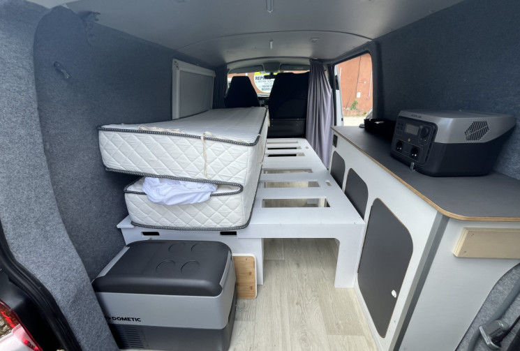 Volkswagen Transporter Aménagé T6.1 BUSINESS LINE + L1H1