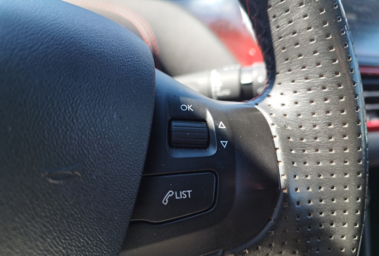 Peugeot 208 I GTI 1.6 THP 200 CV