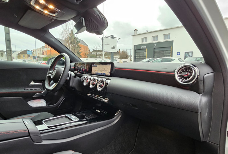Mercedes Classe A 180 AMG line 136 cv toit ouvrant