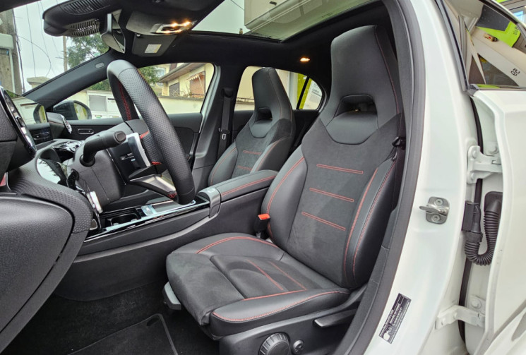 Mercedes Classe A 180 AMG line 136 cv toit ouvrant