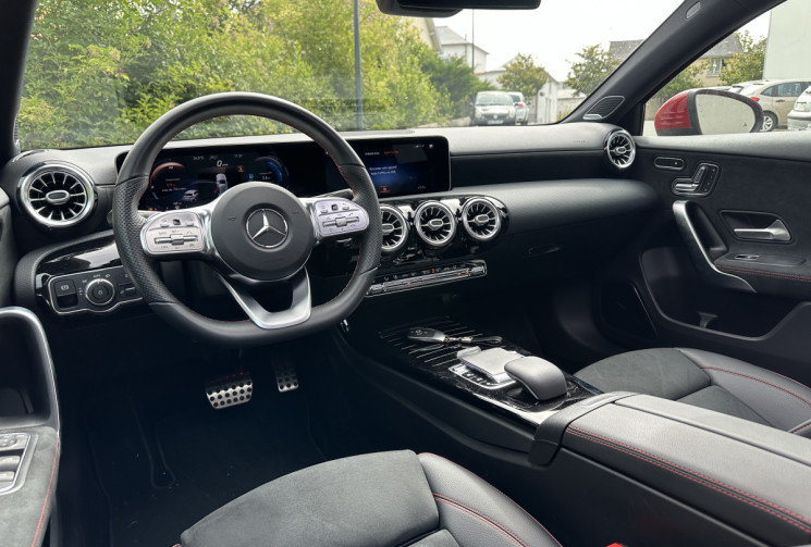 MERCEDES CLASSE A 200 163ch AMG Line 7G-DCT Toit Ouv / Sièges Elec / Caméra 360 / Burnmester
