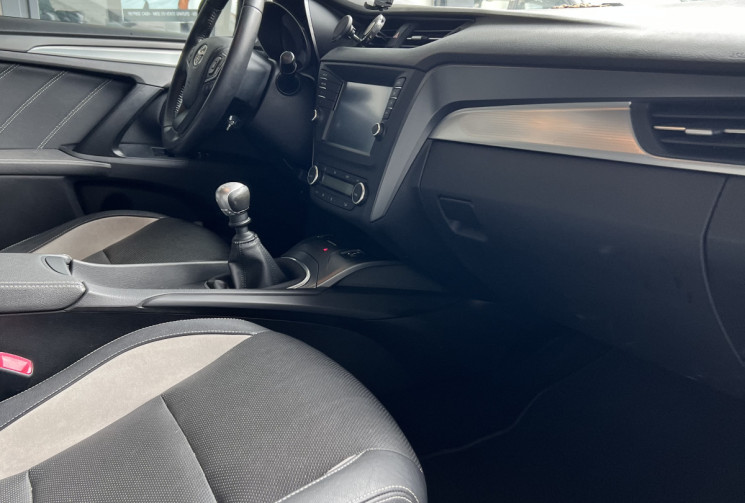 TOYOTA AVENSIS III 1.6 112 EXECUTIVE TOIT PANORAMIQUE 