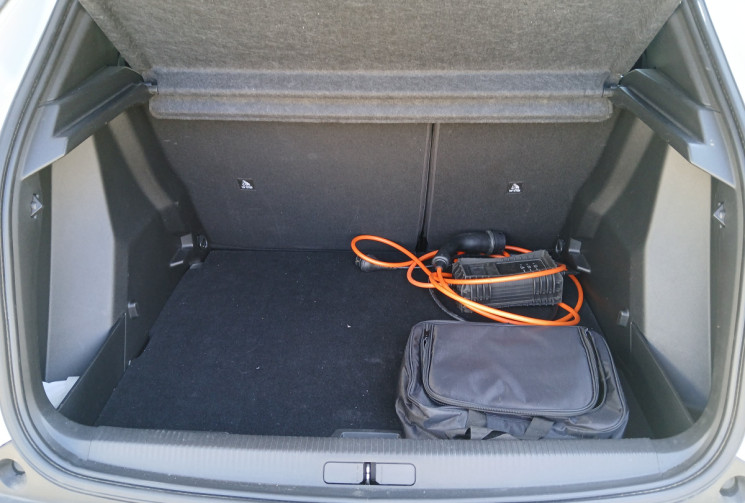 PEUGEOT 2008 e-2008 100 kw 136 ch GT  Charge rapide