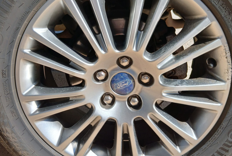 Ford Kuga TITANIUM II 2.0 TDCi 16V 4x2 140