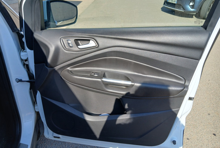 Ford Kuga TITANIUM II 2.0 TDCi 16V 4x2 140