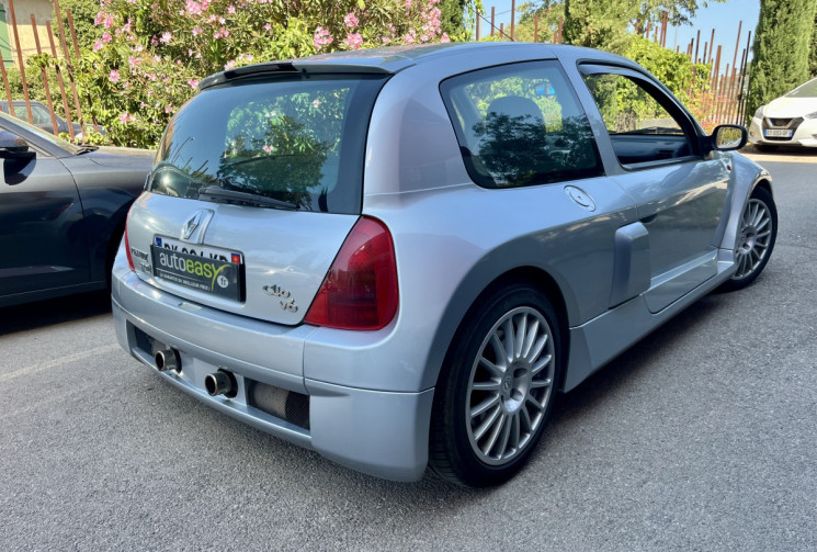 RENAULT CLIO 2 ph1 3.0 V6 225cv Rare / Renault Sport