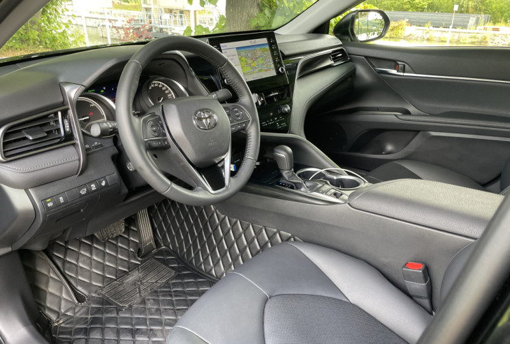 Toyota Camry 2.5 VVT-I 16V HYBRID DESIGN 218 / TVA RECUPERABLE