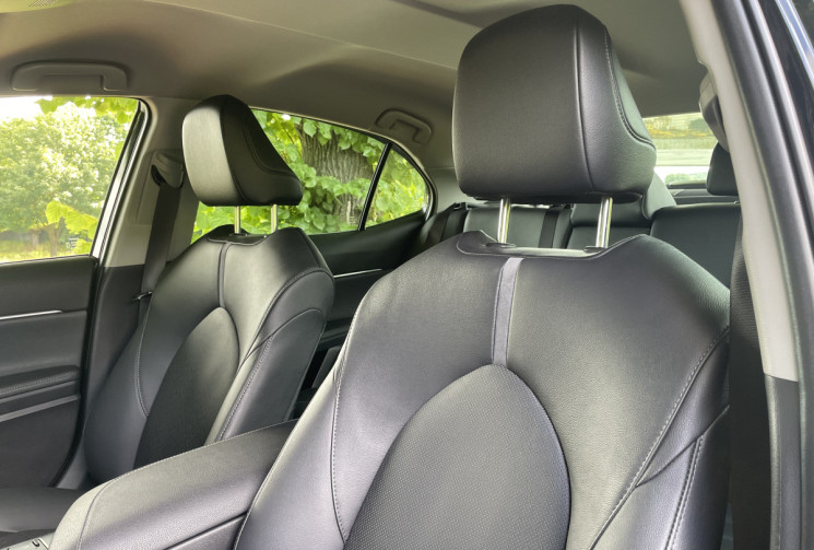 Toyota Camry 2.5 VVT-I 16V HYBRID DESIGN 218 / TVA RECUPERABLE