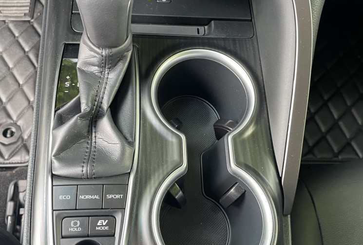 Toyota Camry 2.5 VVT-I 16V HYBRID DESIGN 218 / TVA RECUPERABLE