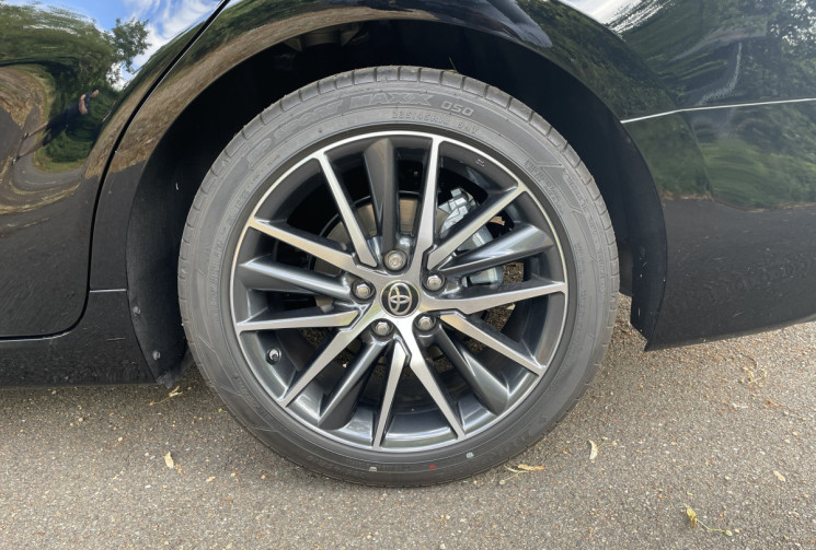 TOYOTA Camry 2.5 VVT-I 16V HYBRID DESIGN 218