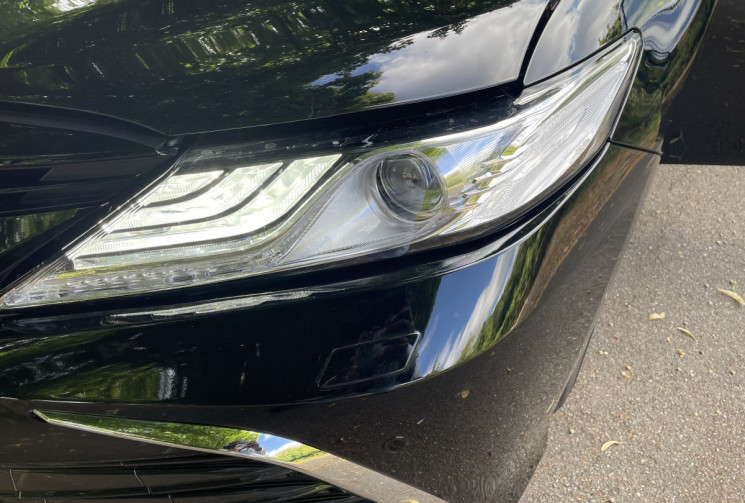 Toyota Camry 2.5 VVT-I 16V HYBRID DESIGN 218 / TVA RECUPERABLE