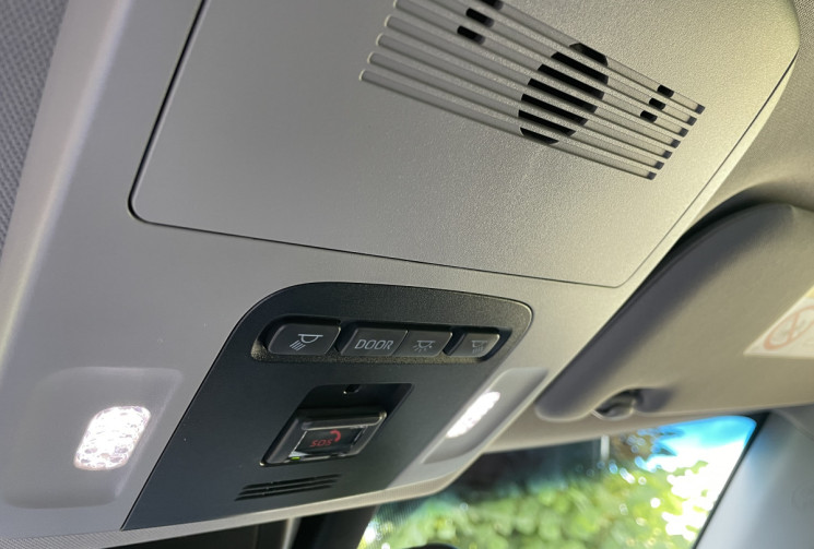 Toyota Camry 2.5 VVT-I 16V HYBRID DESIGN 218 / TVA RECUPERABLE