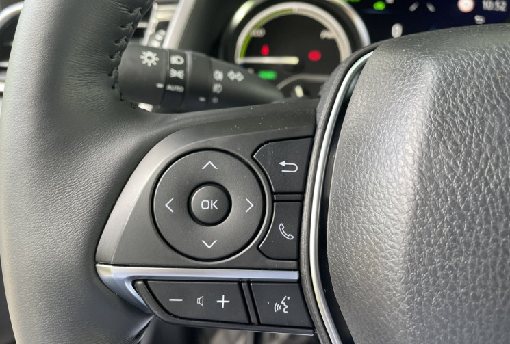 Toyota Camry 2.5 VVT-I 16V HYBRID DESIGN 218 / TVA RECUPERABLE